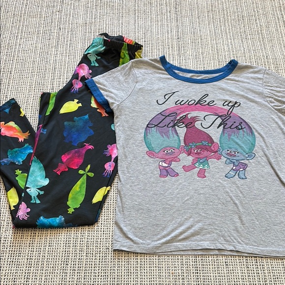 Trolls Adult Pajamas Set - Gray and Multicolor SZ Medium - Picture 1 of 5